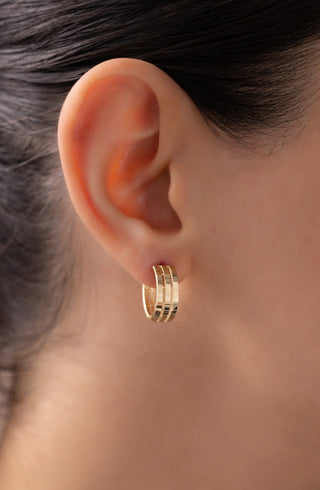 Üç Şerit Işıltı 14 Ayar Altın Küpe