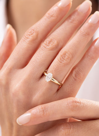 1.00 Ct Oval Lab Grown Pırlanta Yüzük
