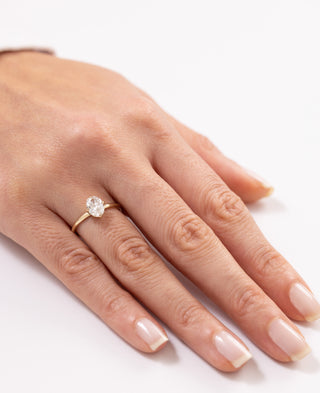 1.08 Ct Oval Lab Grown Pırlanta Yüzük