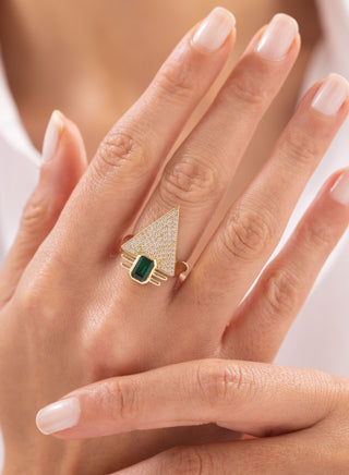 Zümrüt Baget Taşlı Üçgen Yüzük