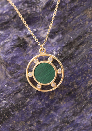 Zümrüt Taşlı Yuvarlak 14 Ayar Altın Kolye