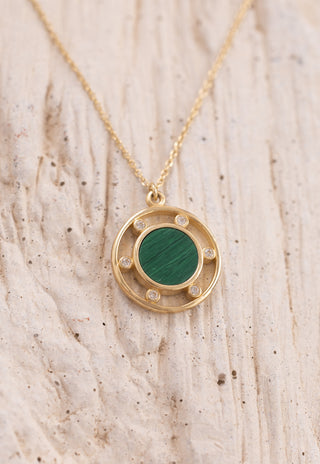 Zümrüt Taşlı Yuvarlak 14 Ayar Altın Kolye