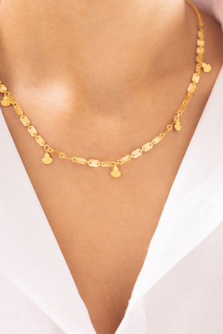 Antik Desenli Koruyucu Figürlü 14 Ayar Altın Kolye