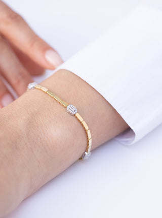 Aralıklı Oval Baget Charm 14 Ayar Altın Bileklik