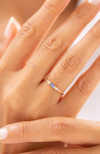 Baget Mavi Taşlı Minimal 14 Ayar Altın Yüzük