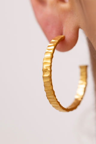 Bars El İşçiliği Antik Görünümlü 14 Ayar Altın Küpe