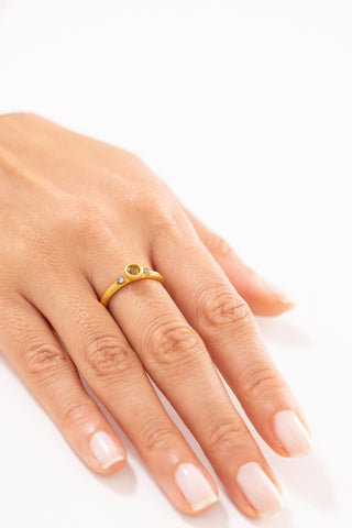 Bars Sarı Taşlı Antik Dokulu 14 Ayar Altın Yüzük