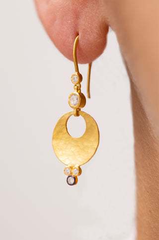 Bars Vintage Dokulu Sallantılı 14 Ayar Altın Küpe