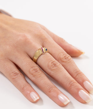 Cetaş Artisan Vintage Dokulu Renkli Taşlı 14 Ayar Altın Yüzük