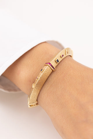 Cetaş Dövme Yüzey Çok taşı 14 Ayar Altın Kelepçe