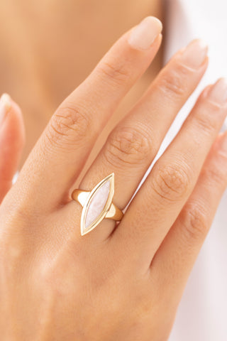 Cetaş Sedefli Marquise Form 14 Ayar Altın Yüzük