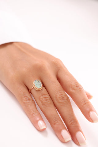 Doğal Taşlı Oval Tasarım 14 Ayar Altın Yüzük