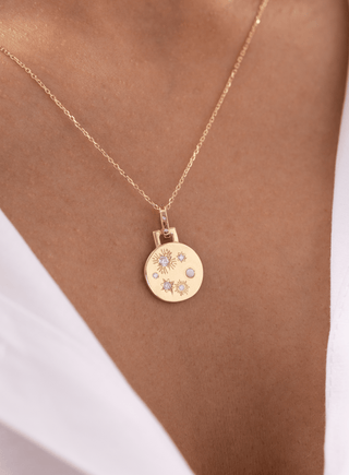 Yıldız Desenli Yuvarlak 14 Ayar Altın Kolye