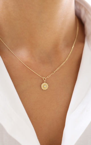 Işıltılı Güneş Sembolü 14 Ayar Altın Kolye