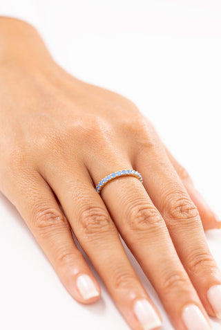 Işıltılı Mavi Taşlı İnce 14 Ayar Altın Yüzük