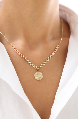 Kalın Zincirli Taşlı Madalyon 14 Ayar Altın Kolye