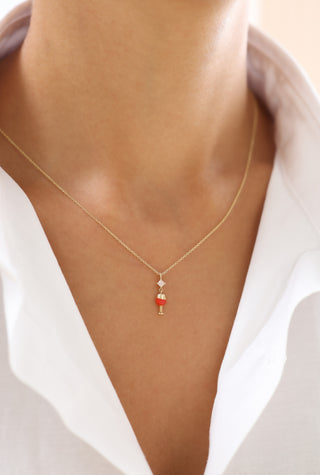 Kırmızı Mine İşlemeli Kadeh Figürlü 14 Ayar Altın Kolye