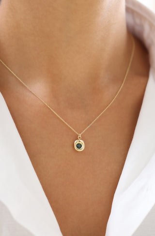 Koyu Taşlı Organik Form 14 Ayar Altın Kolye