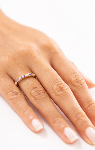 Lacivert Mineli ve Tektaş Efektli 14 Ayar Altın Yüzük