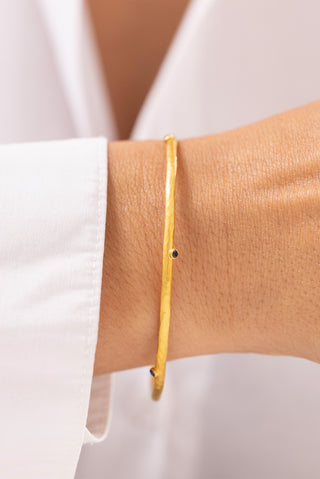 Lacivert Taşlı İnce 14 Ayar Altın Kelepçe