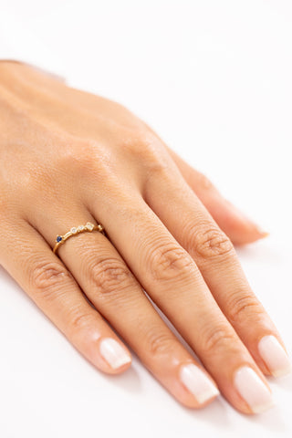 Mavi ve Beyaz Taşlı Zarif 14 Ayar Altın Yüzük