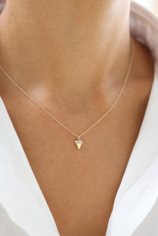 Taşlı Piramit Uç 14 Ayar Altın Kolye