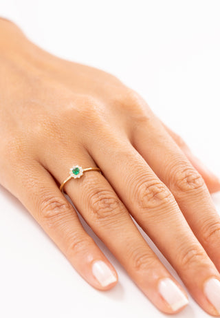 Yeşil Taşlı Çiçek Model 14 Ayar Altın Yüzük