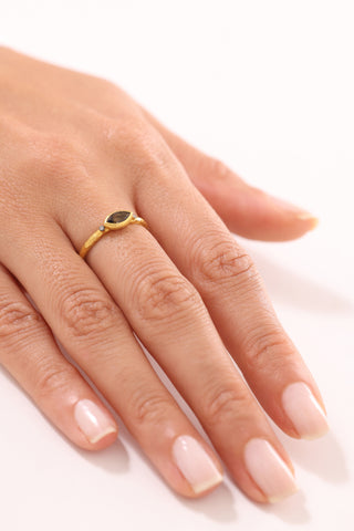 Bars Vintage Siyah Taşlı 14 Ayar Altın Kadın Yüzük